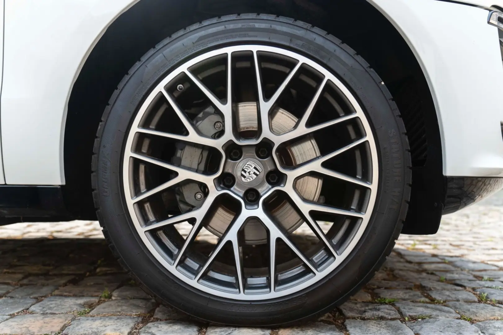 Macan S BOSE LED KAM CHRONO PANO CARPLAY