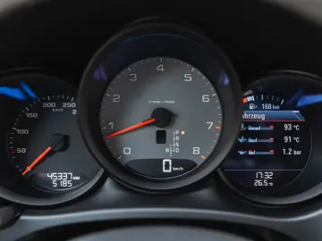 Macan S BOSE LED KAM CHRONO PANO CARPLAY