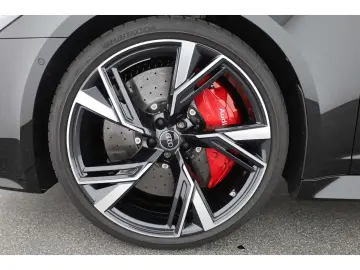 RS6 Avant quattro LP  175.510 B&O Pano