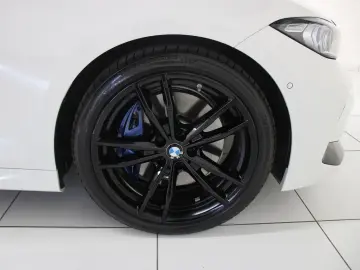 M340d xDrive Limousine HiFi DAB LED RFK Shz PDC