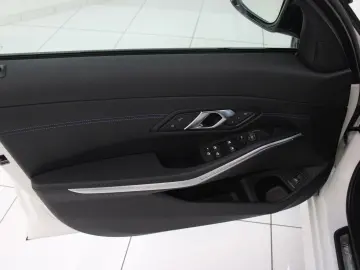 M340d xDrive Limousine HiFi DAB LED RFK Shz PDC