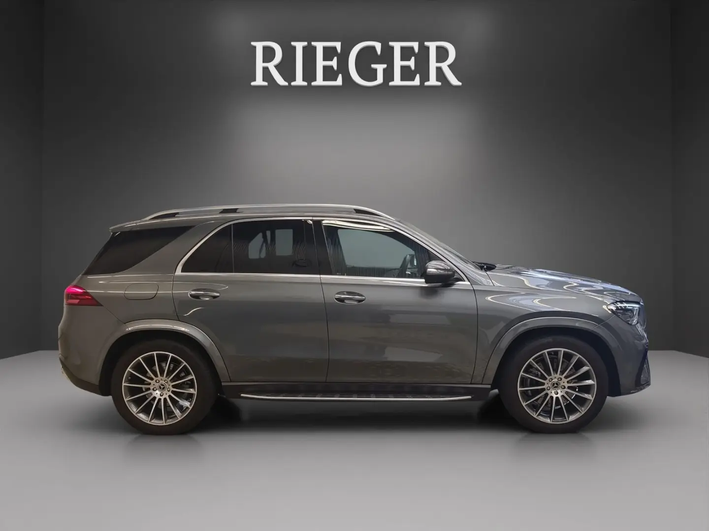 GLE 300 d 4M AMG Airmatic AHK MEMORY Alarm 21