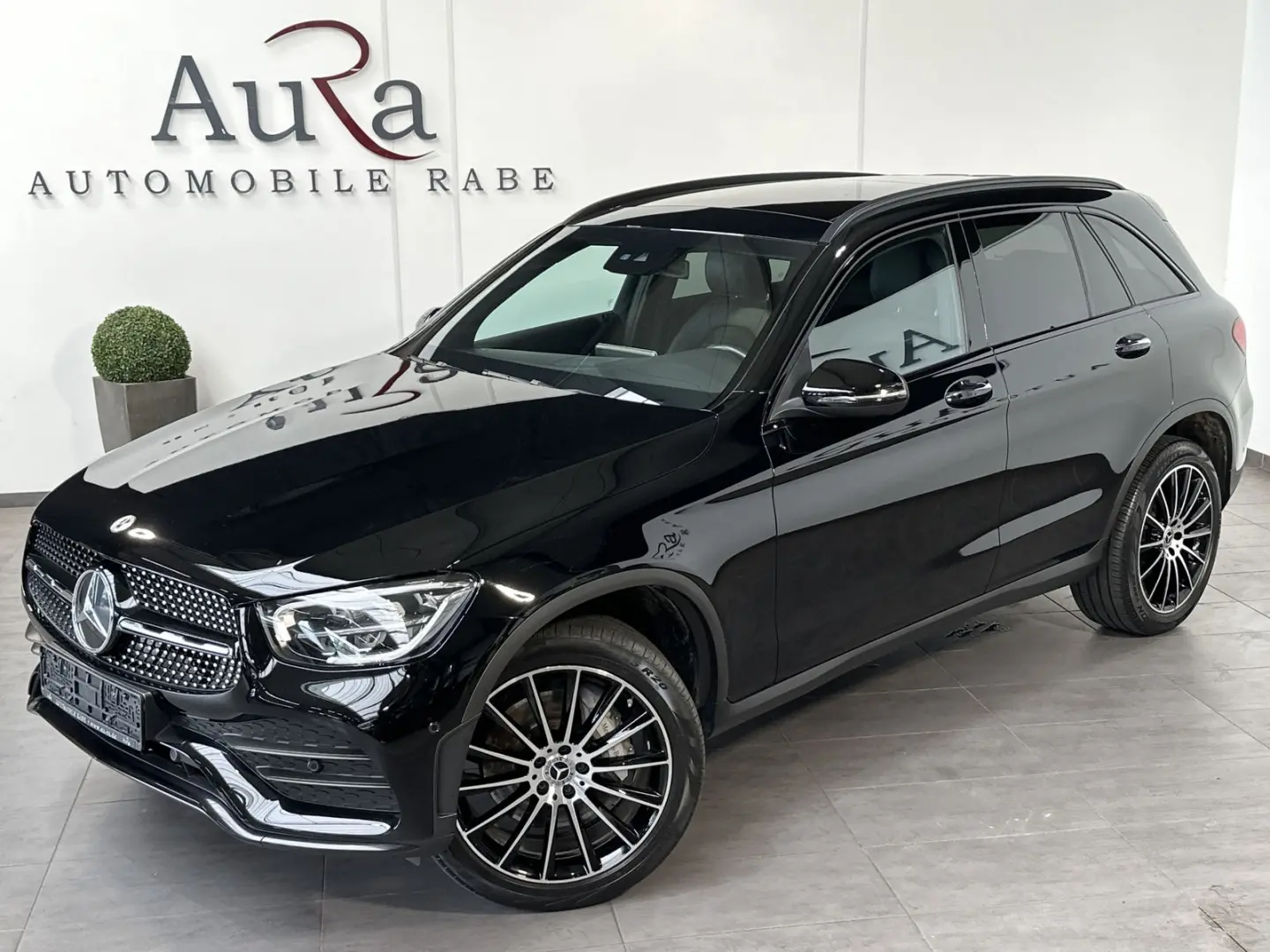 GLC 300de 4M AMG-Line NAV LED KAM ACC PANO 20ZO