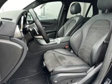 GLC 300de 4M AMG-Line NAV LED KAM ACC PANO 20ZO