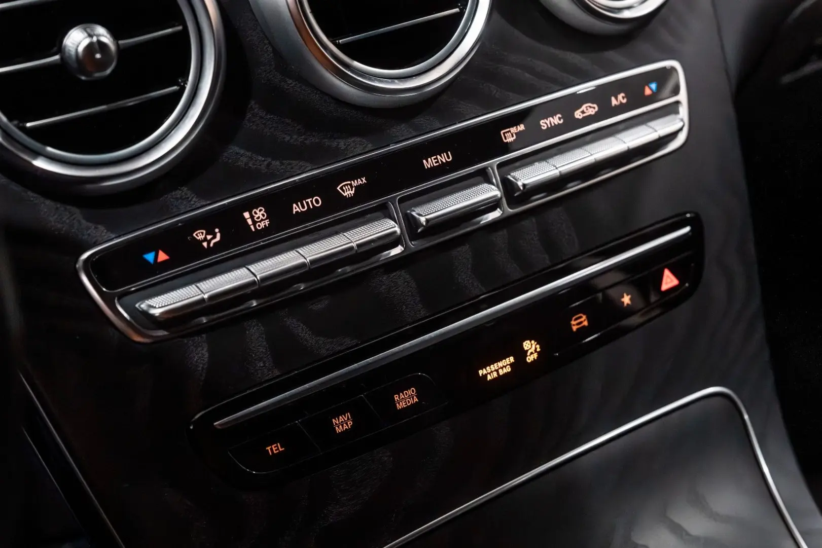 GLC 400d 4Matic AMG-LINE NIGHT LED 20 LM DAB AHK