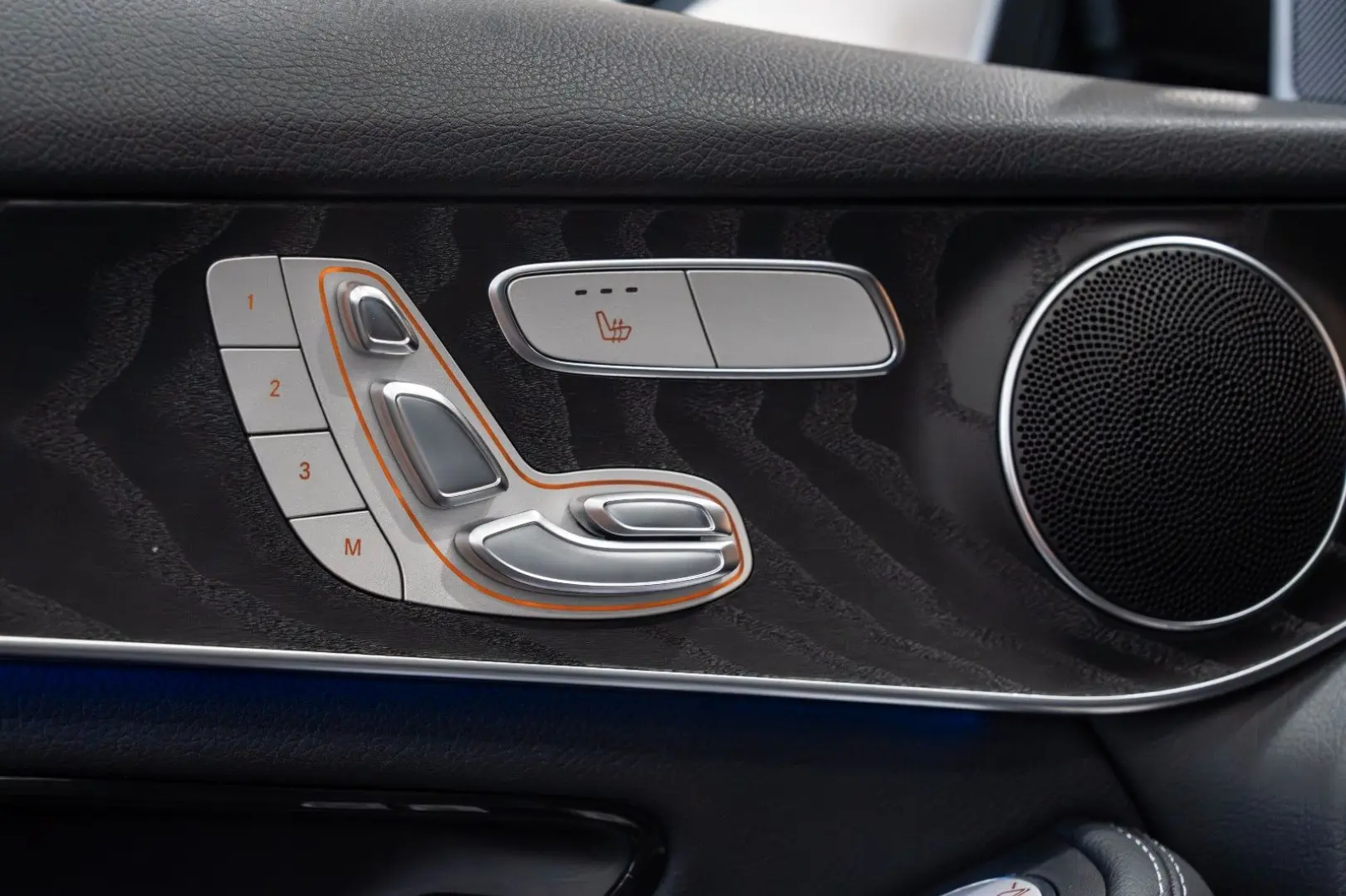 GLC 400d 4Matic AMG-LINE NIGHT LED 20 LM DAB AHK