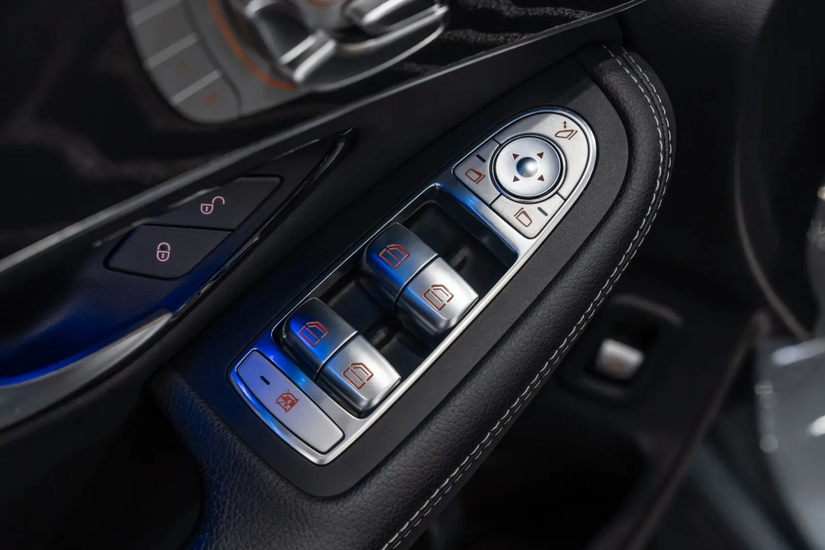 GLC 400d 4Matic AMG-LINE NIGHT LED 20 LM DAB AHK