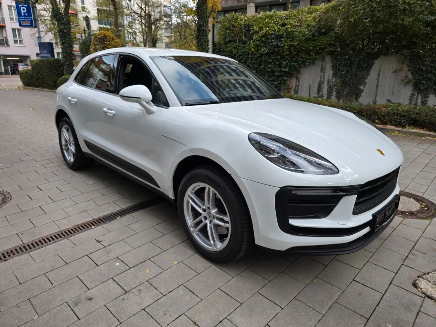 Macan2.0   Pano Kamera  el.Sitze AppleCarSiri