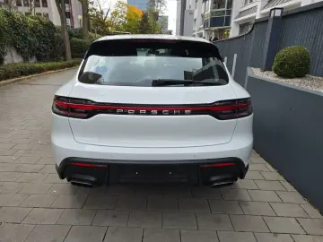 Macan2.0   Pano Kamera  el.Sitze AppleCarSiri