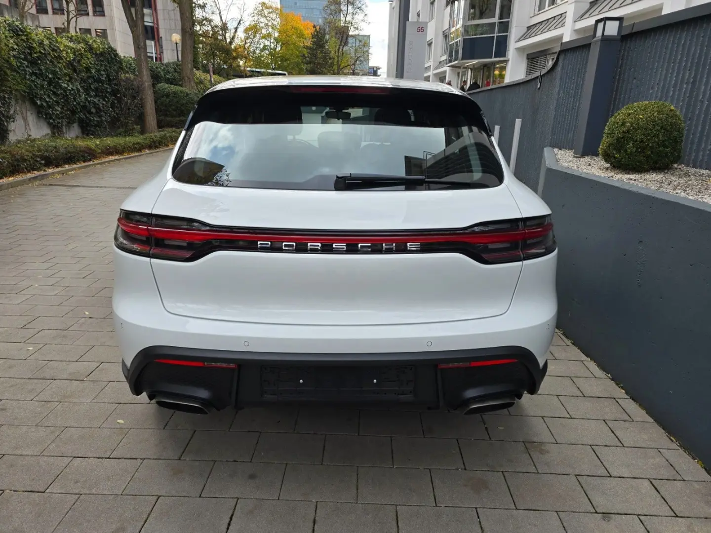 Macan2.0   Pano Kamera  el.Sitze AppleCarSiri