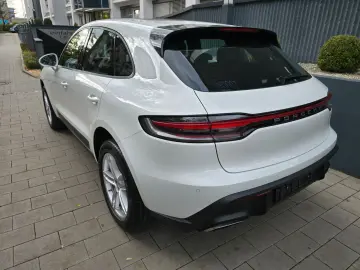 Macan2.0   Pano Kamera  el.Sitze AppleCarSiri