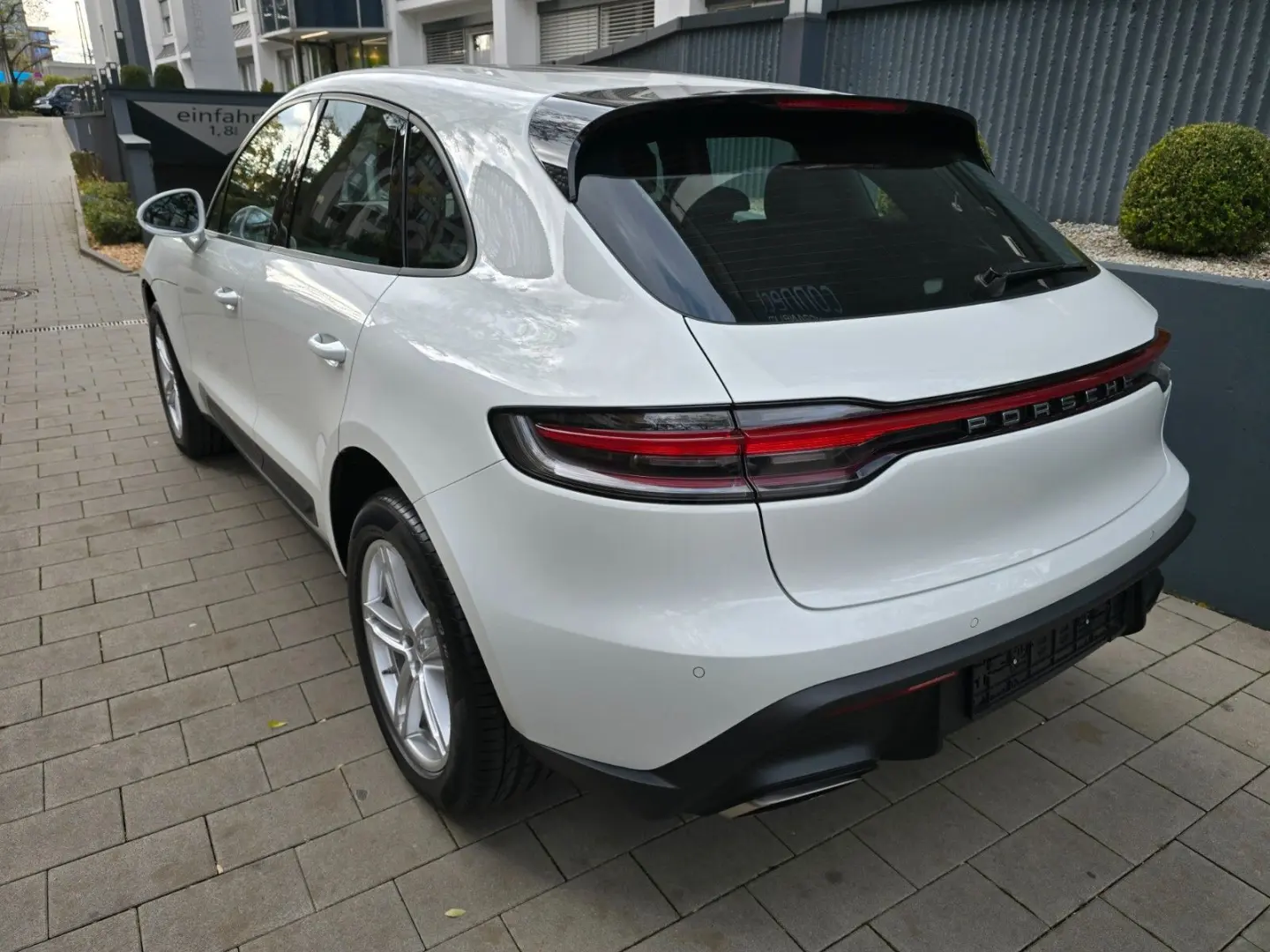 Macan2.0   Pano Kamera  el.Sitze AppleCarSiri