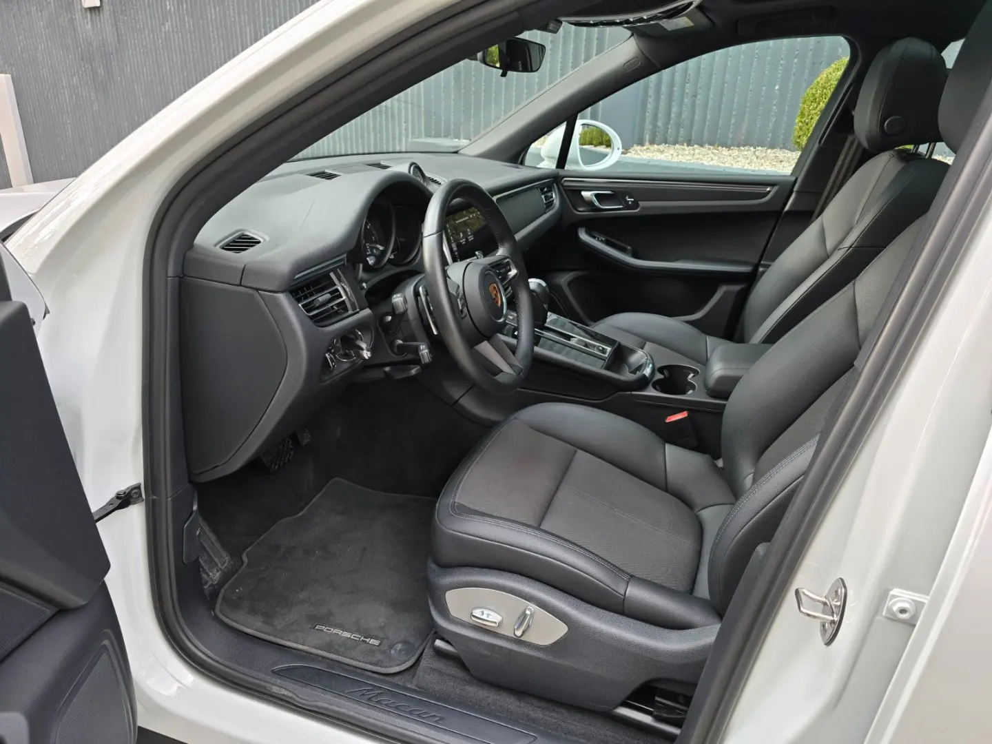 Macan2.0   Pano Kamera  el.Sitze AppleCarSiri