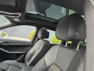 Macan2.0   Pano Kamera  el.Sitze AppleCarSiri