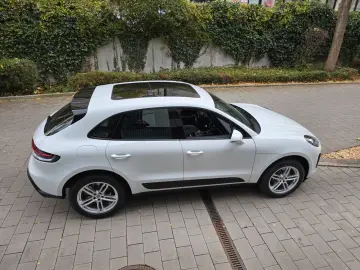 Macan2.0   Pano Kamera  el.Sitze AppleCarSiri