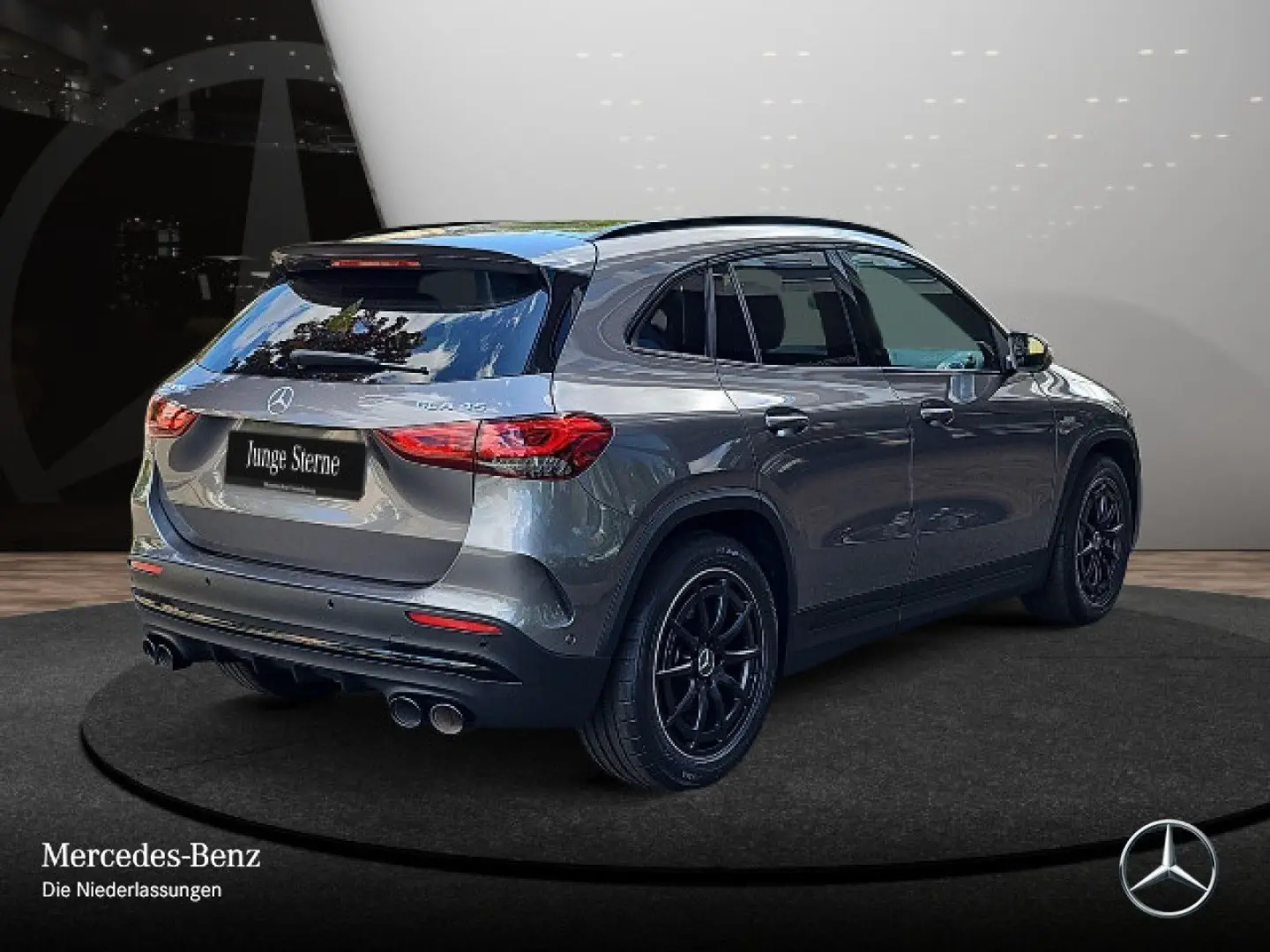 GLA 45 4M  AMG Night MBUX HiEnd Distr Pano Mbeam