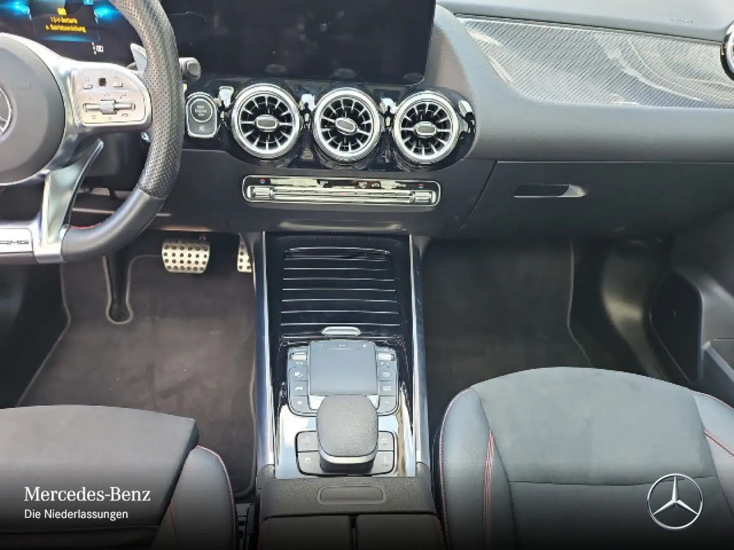 GLA 45 4M  AMG Night MBUX HiEnd Distr Pano Mbeam