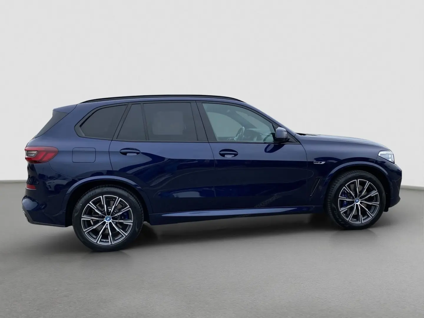 X5 xDrive 45e (M-Sport Navi AHK Pano HUD HK ACC)
