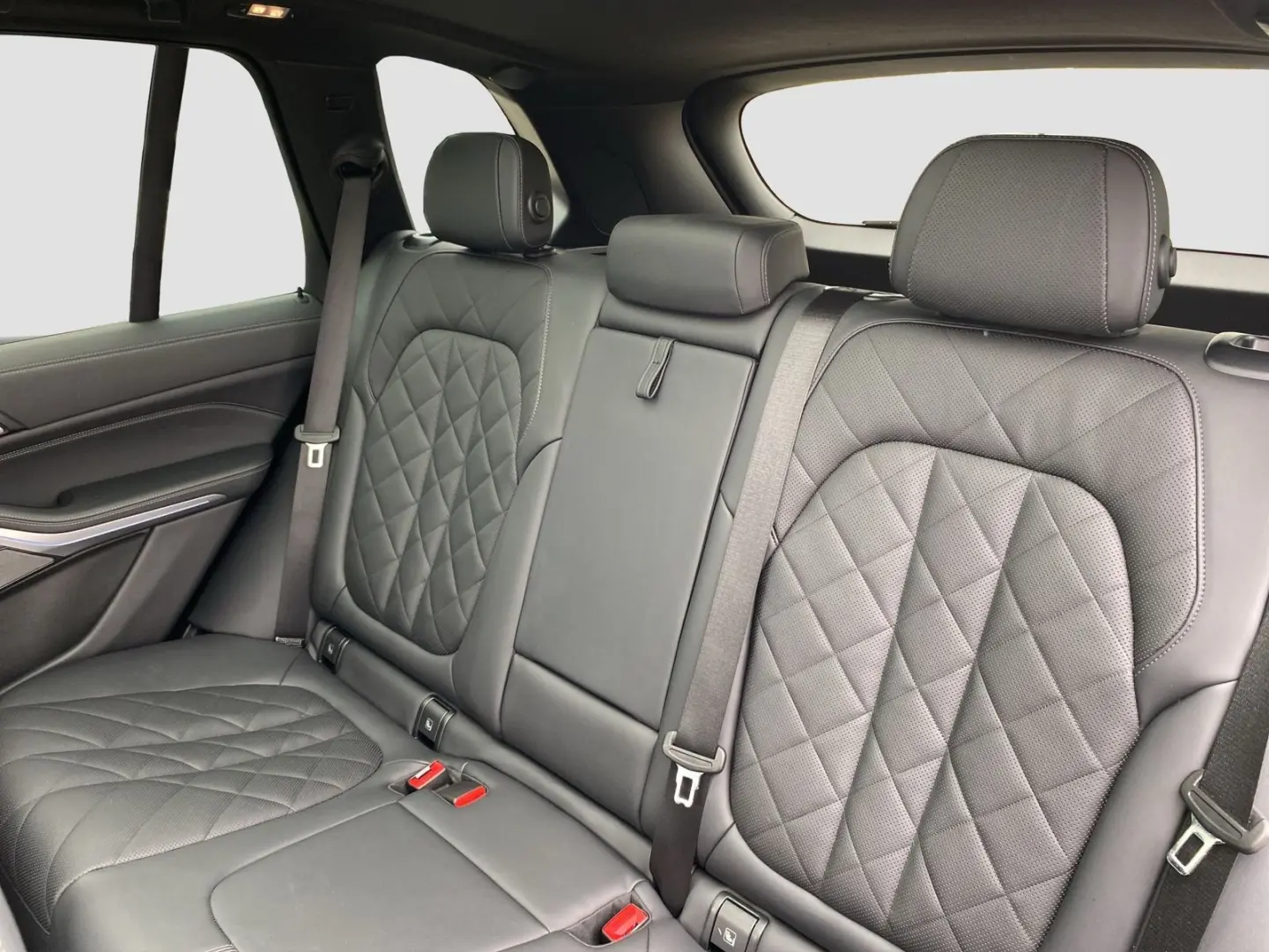 X5 xDrive 45e (M-Sport Navi AHK Pano HUD HK ACC)