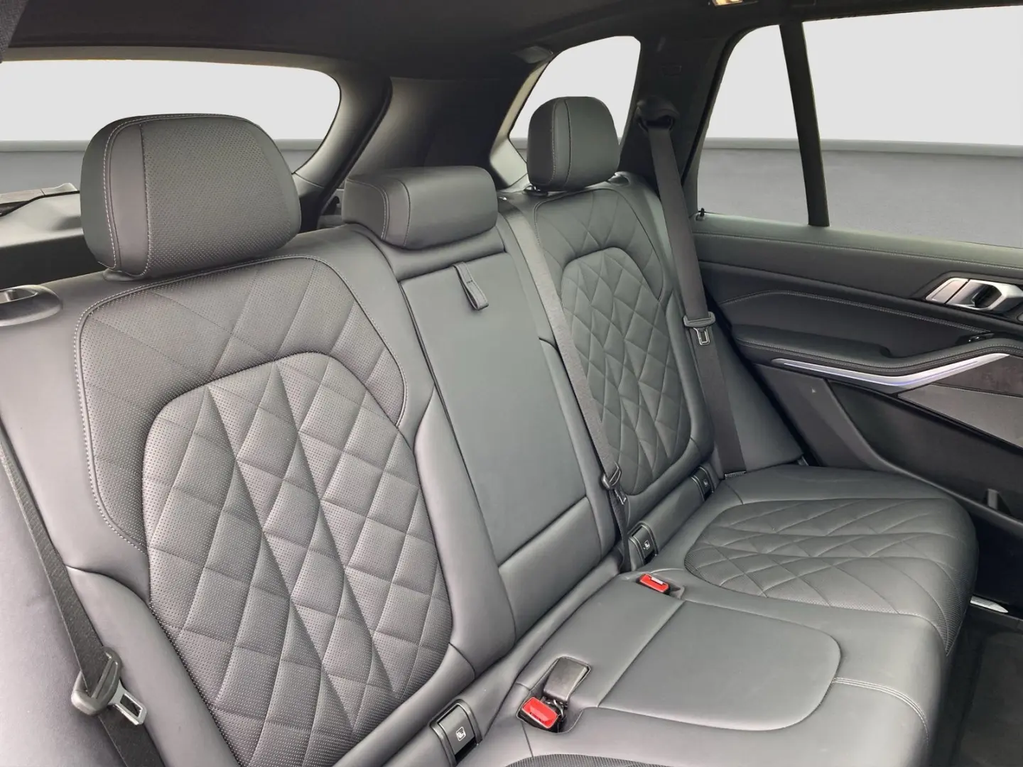 X5 xDrive 45e (M-Sport Navi AHK Pano HUD HK ACC)