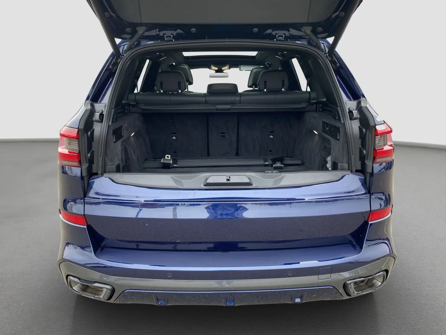 X5 xDrive 45e (M-Sport Navi AHK Pano HUD HK ACC)