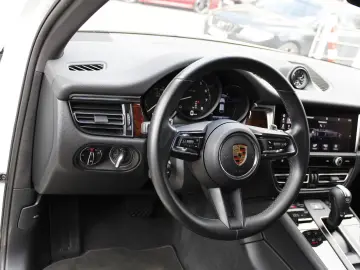 MACAN 2.0T PDK  KAMERA SPUR BOSE LEDER  APPROVED