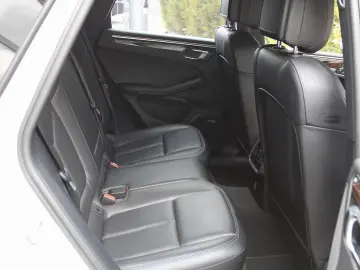 MACAN 2.0T PDK  KAMERA SPUR BOSE LEDER  APPROVED