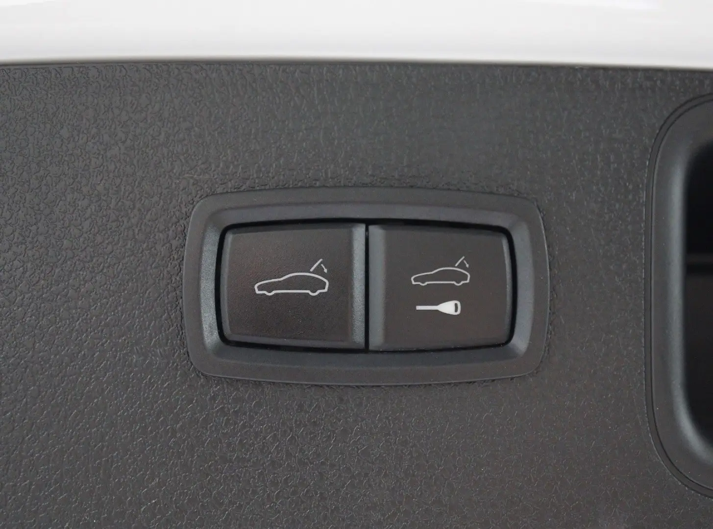 MACAN 2.0T PDK  KAMERA SPUR BOSE LEDER  APPROVED