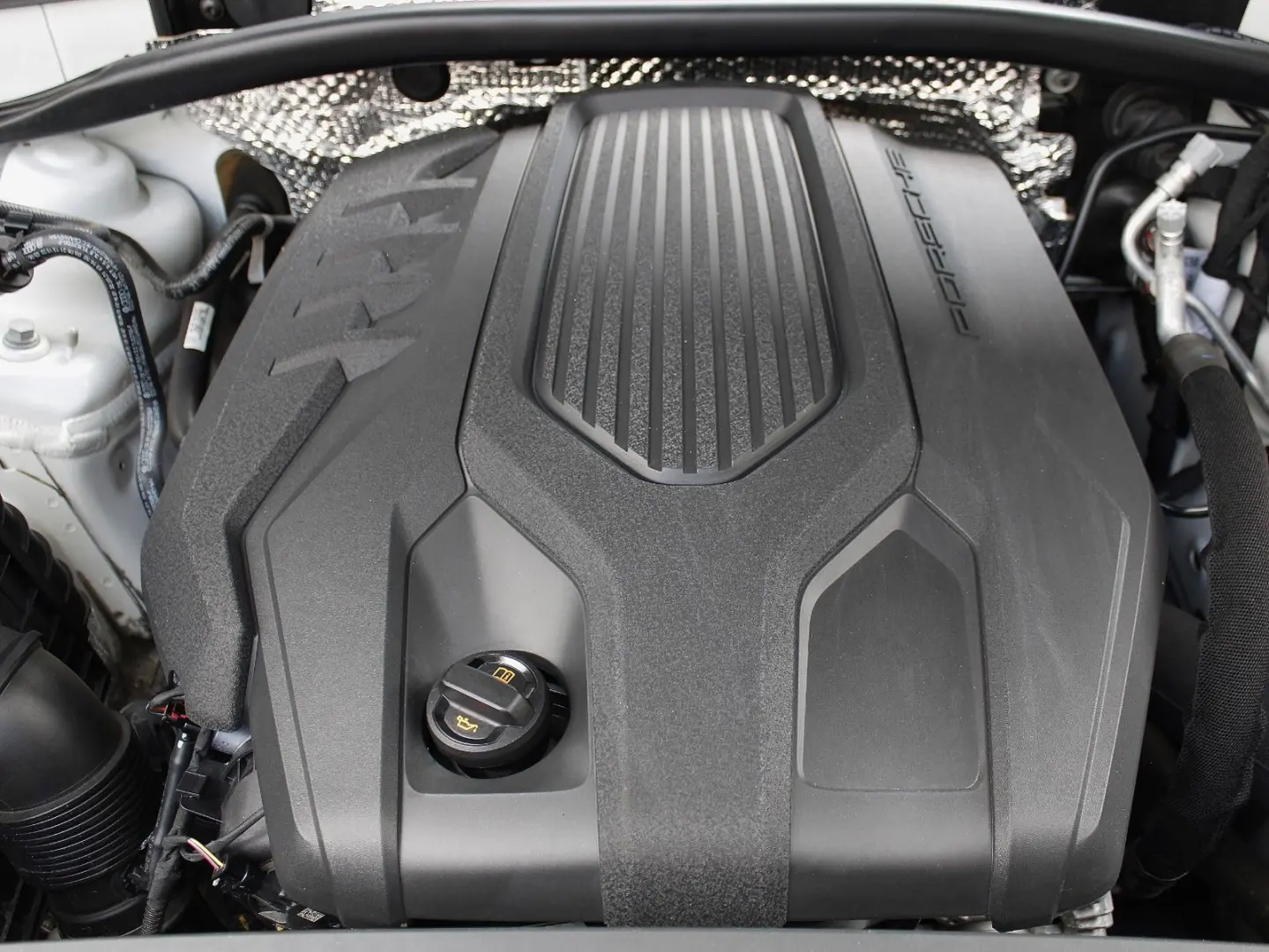 MACAN 2.0T PDK  KAMERA SPUR BOSE LEDER  APPROVED