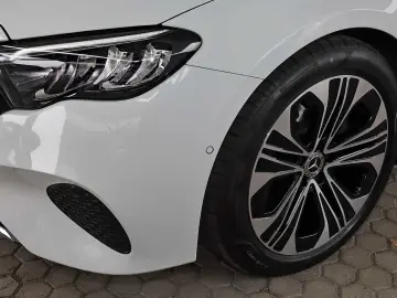 E 220 d DISTRONIC TOTWINKEL CARPLAY KEYLESS 19