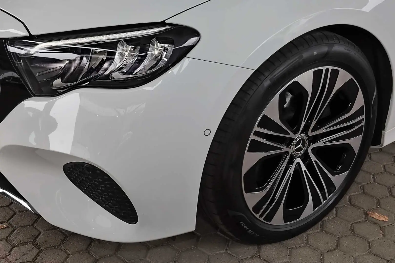 E 220 d DISTRONIC TOTWINKEL CARPLAY KEYLESS 19