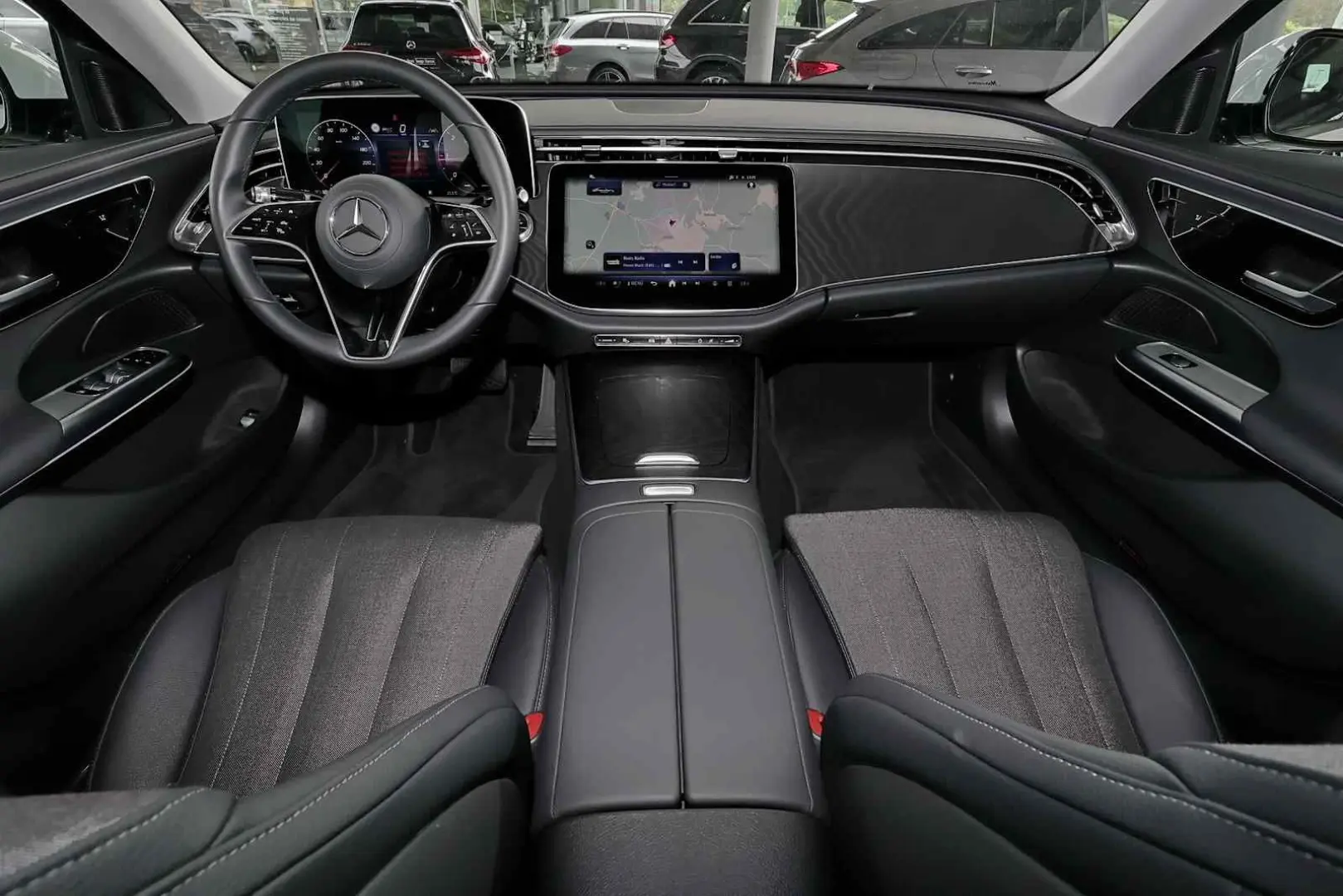 E 220 d DISTRONIC TOTWINKEL CARPLAY KEYLESS 19