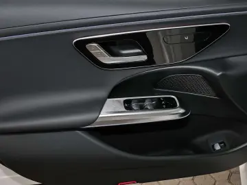 E 220 d DISTRONIC TOTWINKEL CARPLAY KEYLESS 19