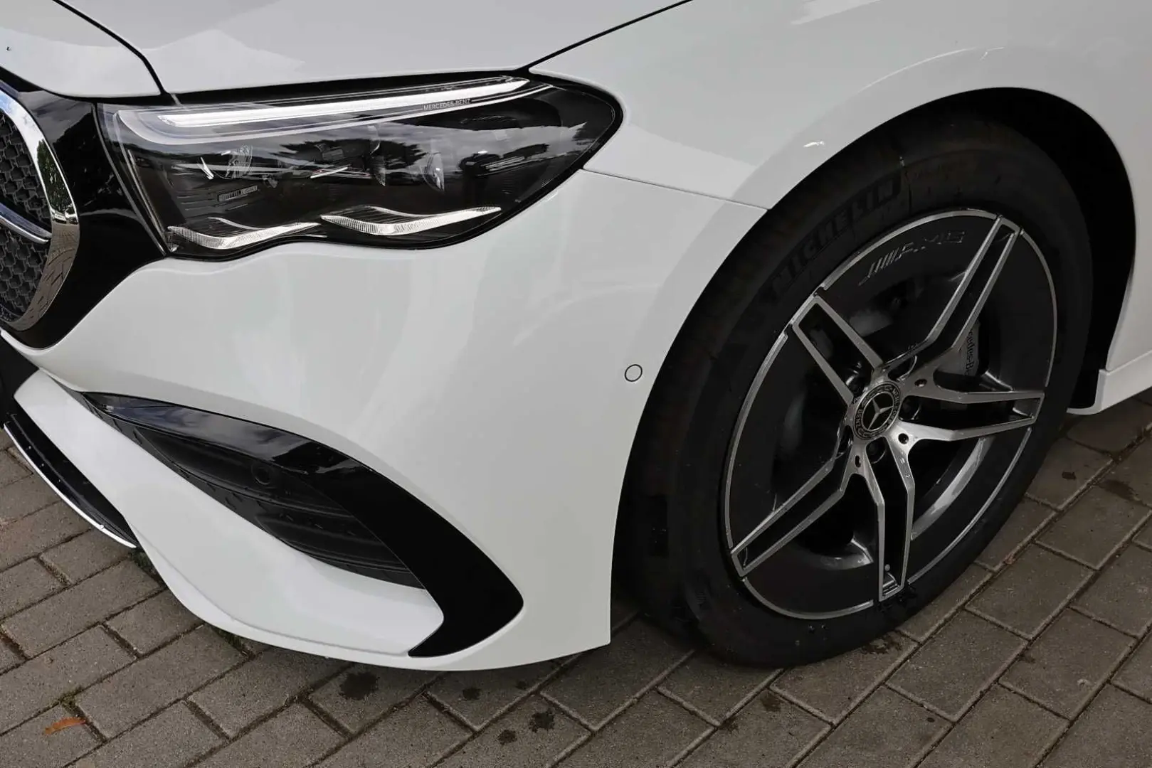 E 200 AMG DISTRONIC TOTWINKEL MEMORY 360  19