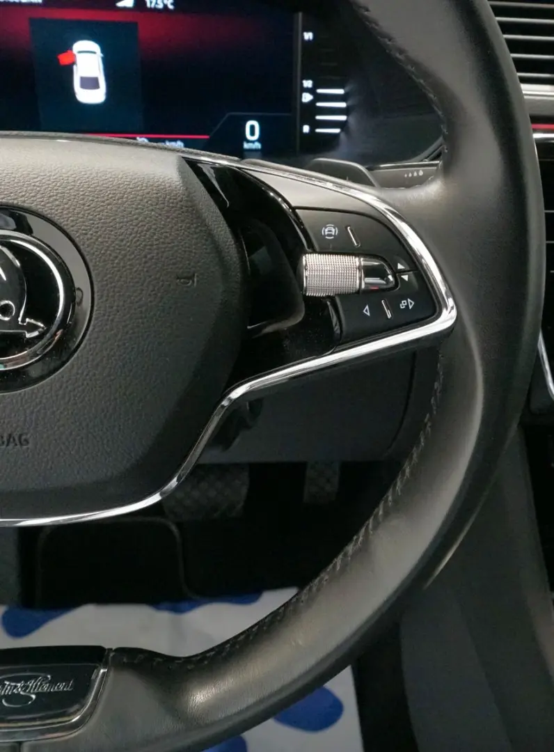 Superb Lim. L&K 2.0 TDI Tempomat LED Leder DAB