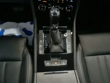 Superb Lim. L&K 2.0 TDI Tempomat LED Leder DAB