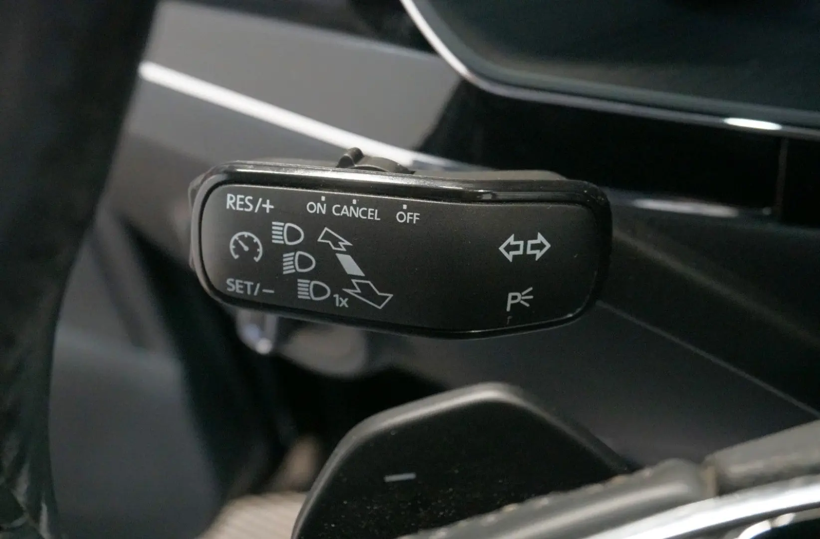 Superb Lim. L&K 2.0 TDI Tempomat LED Leder DAB