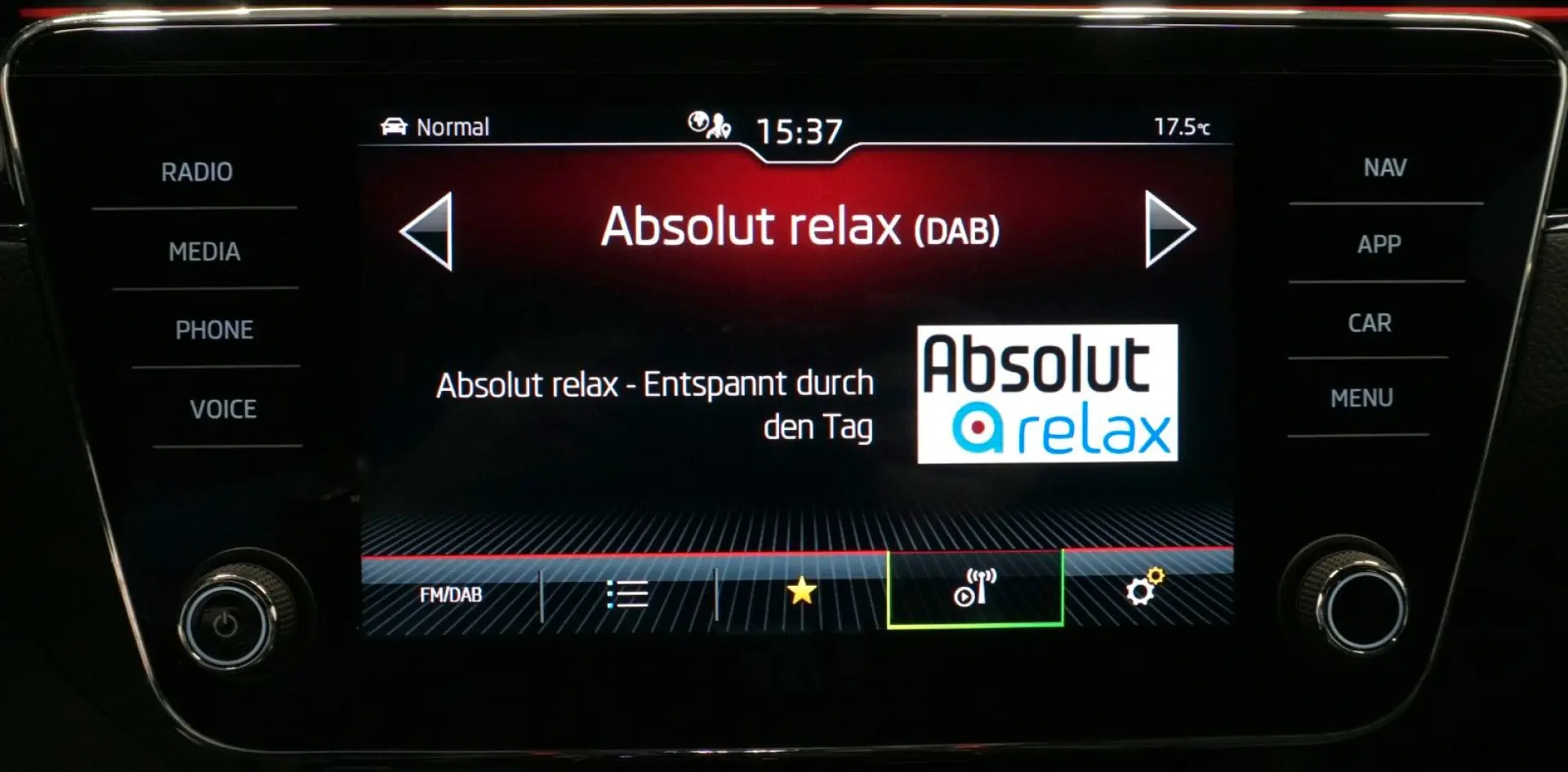 Superb Lim. L&K 2.0 TDI Tempomat LED Leder DAB