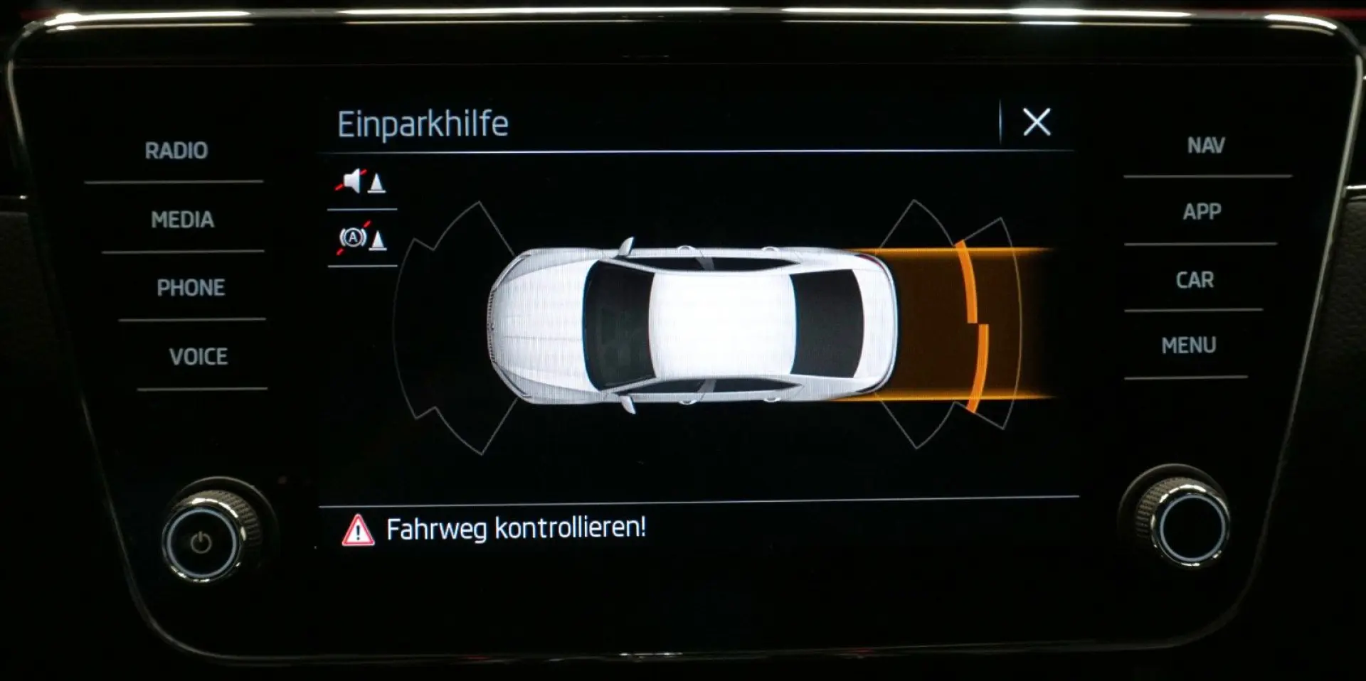 Superb Lim. L&K 2.0 TDI Tempomat LED Leder DAB