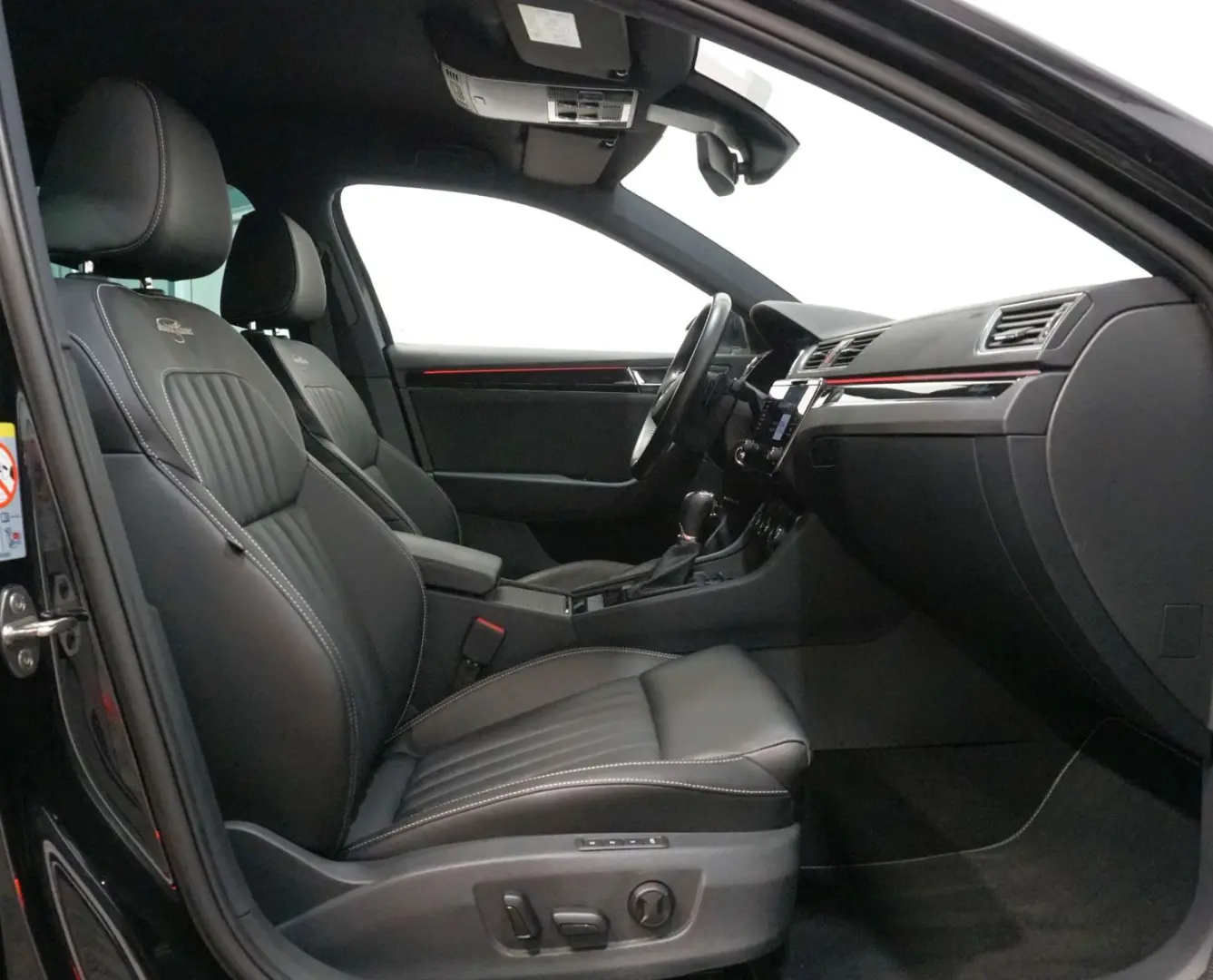 Superb Lim. L&K 2.0 TDI Tempomat LED Leder DAB