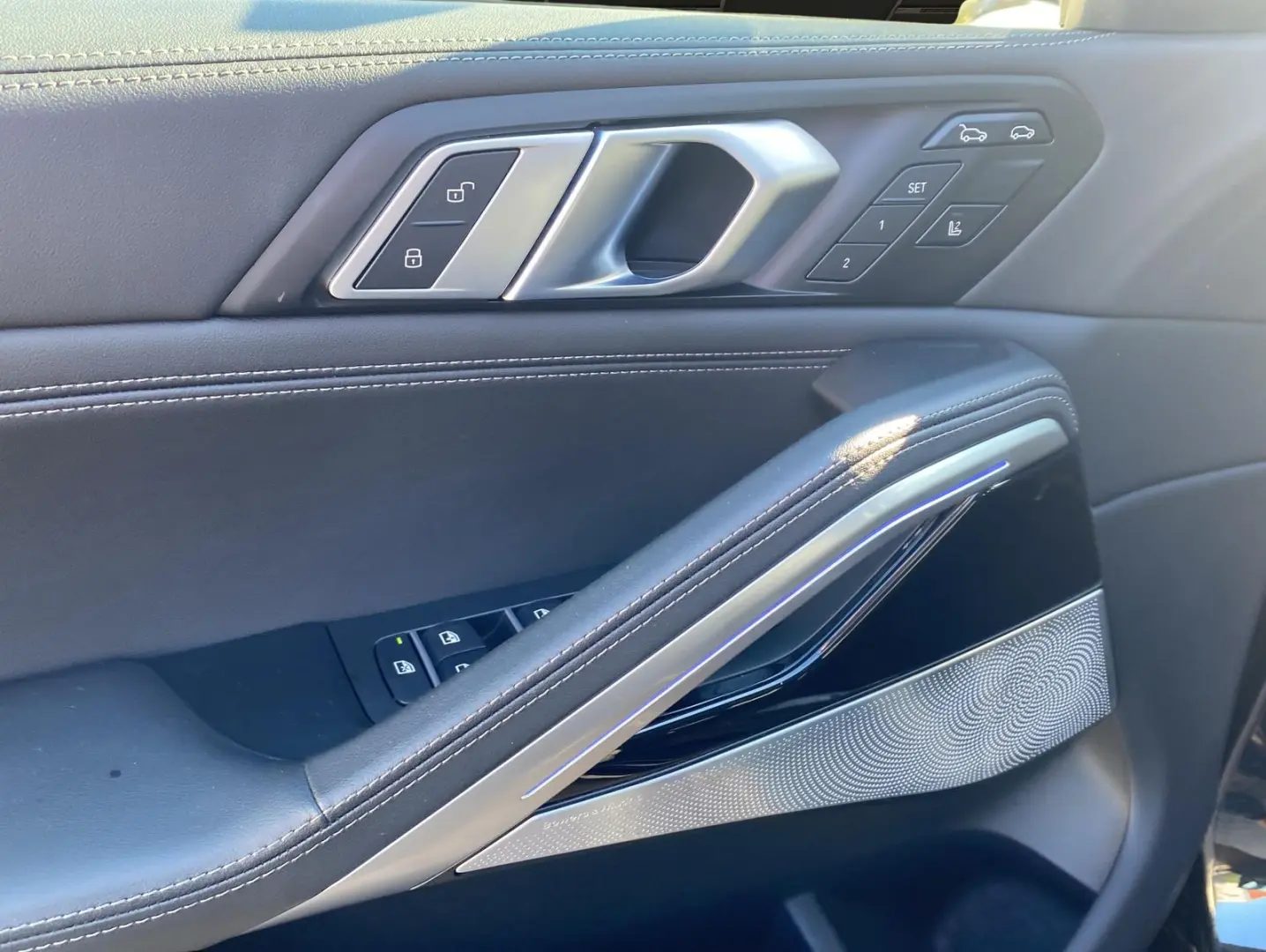 X6 M60 i xDrive UPE 148.000€ SoftClose Pano DAB