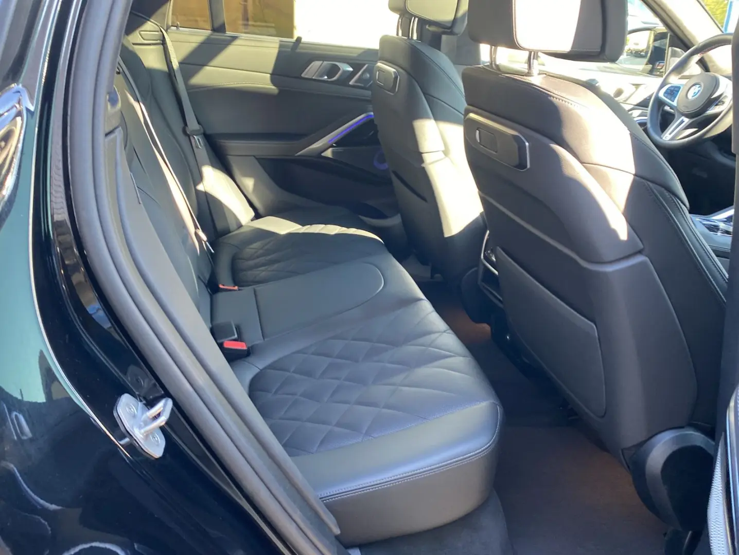 X6 M60 i xDrive UPE 148.000€ SoftClose Pano DAB