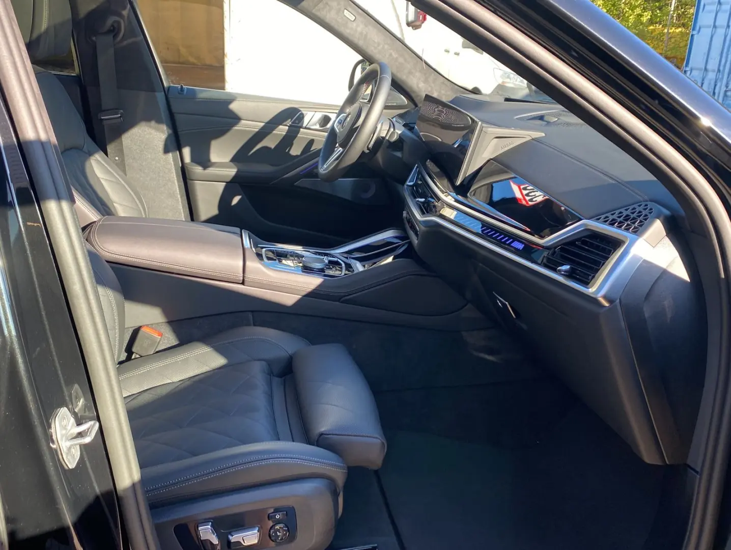 X6 M60 i xDrive UPE 148.000€ SoftClose Pano DAB