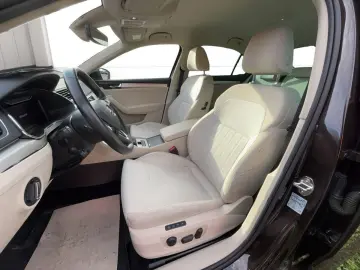 Superb Lim.  iV LED Navi AHK Sound ACC SoH 90%