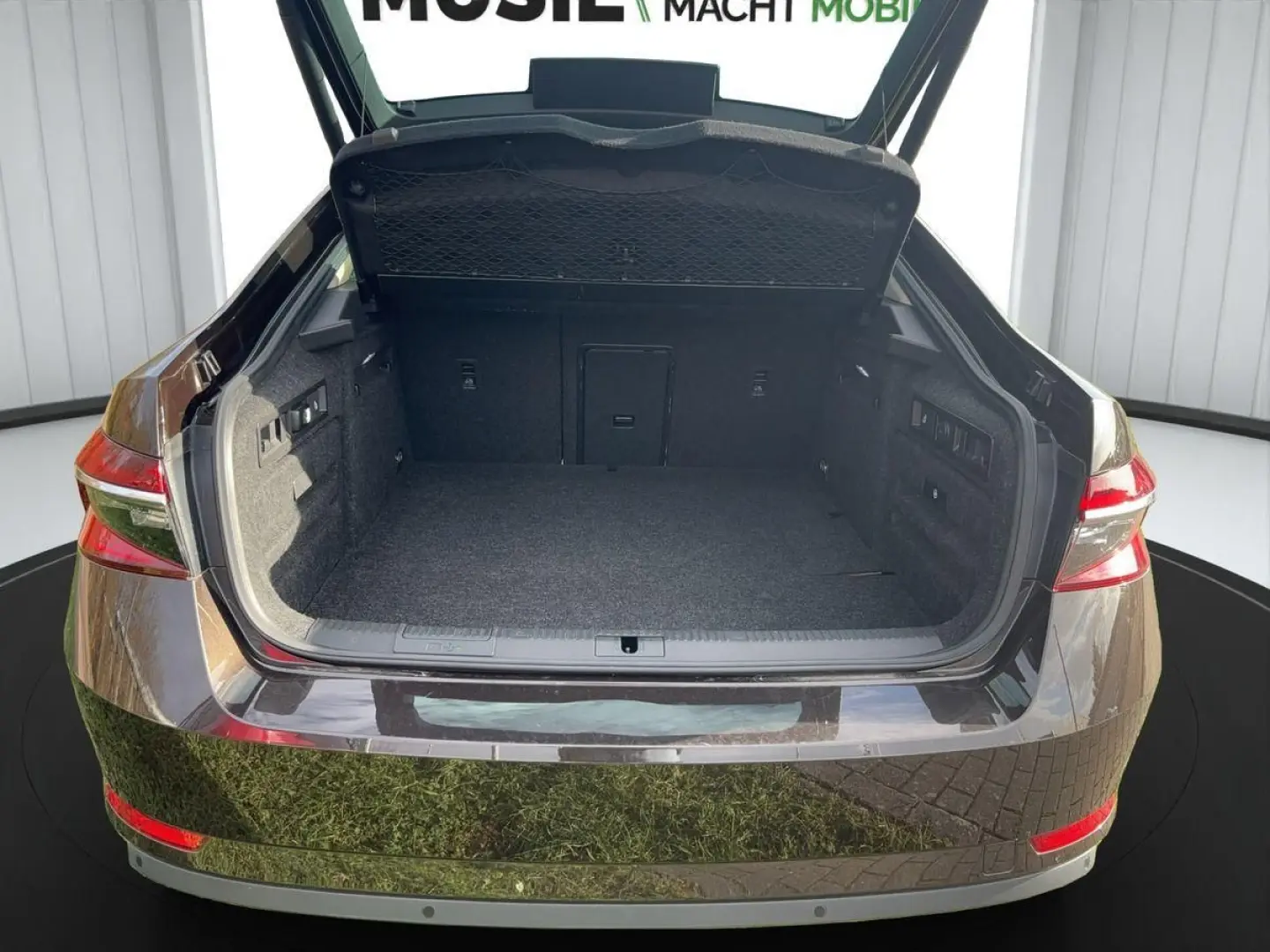 Superb Lim.  iV LED Navi AHK Sound ACC SoH 90%