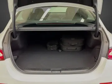 E 300 e Avantgarde-Plus Head-UP AHK FA-Paket