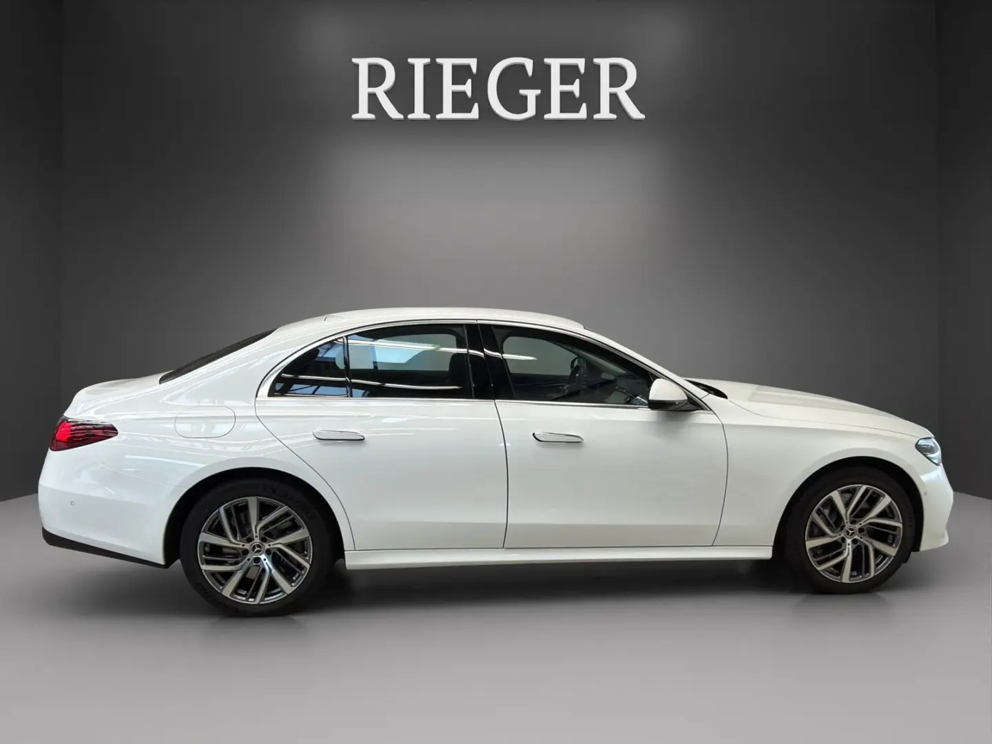 E 300 e Avantgarde-Plus Head-UP AHK FA-Paket