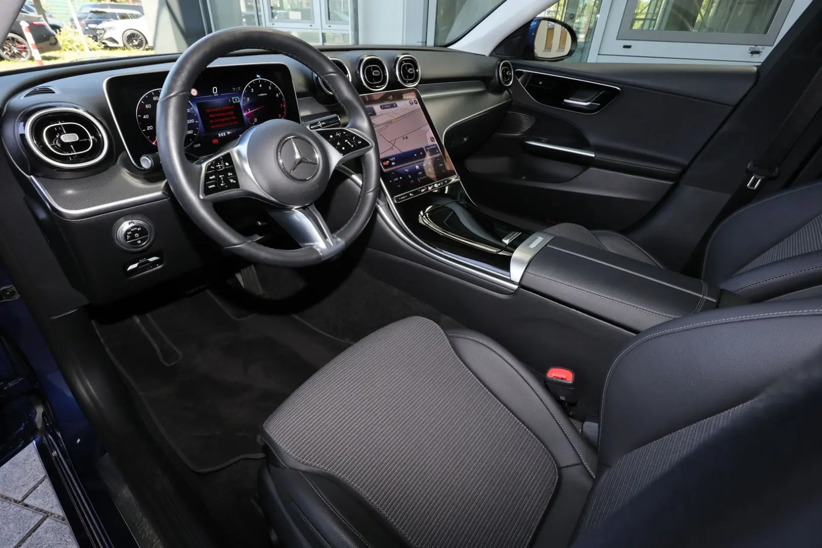 C 180 CARPLAY SPURHALTE 360  MBUX LED 17 ZOLL