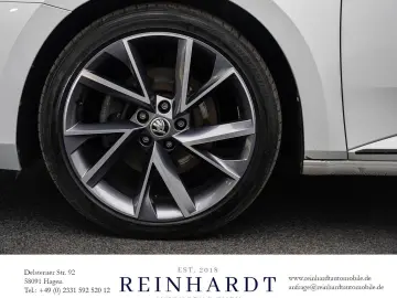 SUPERB LIMOUSINE iV SPORTLINE ACC PANO KAM. LED