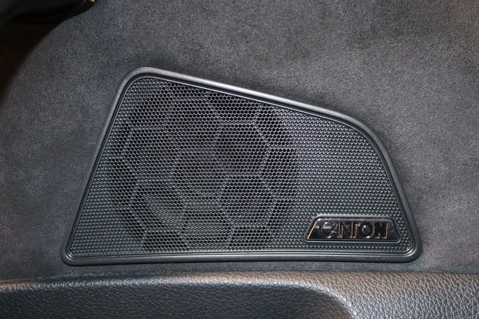 Superb 2.0 TDI SportLine 4x4-PANO-NAV-LED-AHK-